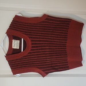 Classic Sleeveless Knit Top - Rust and Black